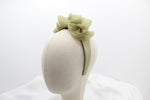 Cargar imagen en el visor de la galería, Diadema Organza  Lila - 4 flores - Verde
