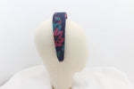 Cargar imagen en el visor de la galería, Diadema con Volumen - Estampado de brocados fucsia
